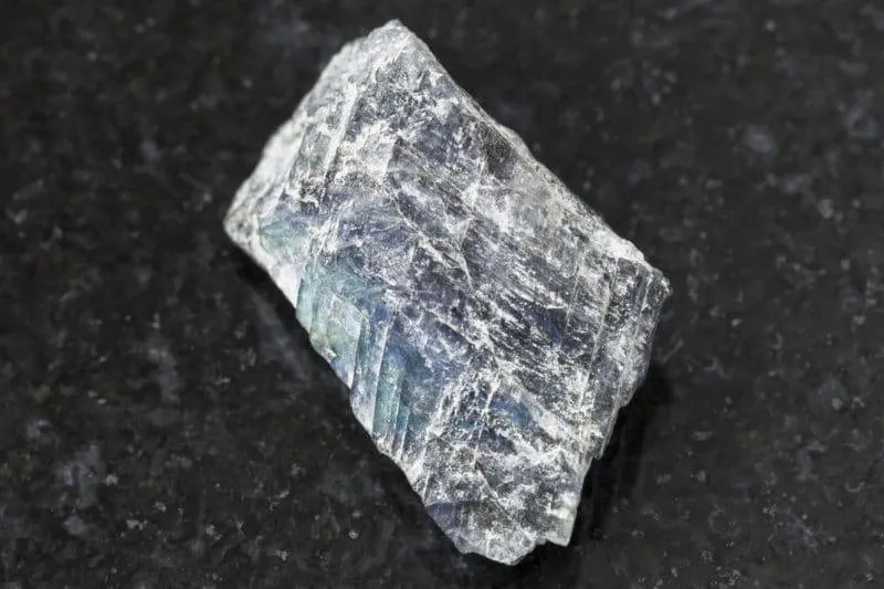 Bloc naturel de larvikite
