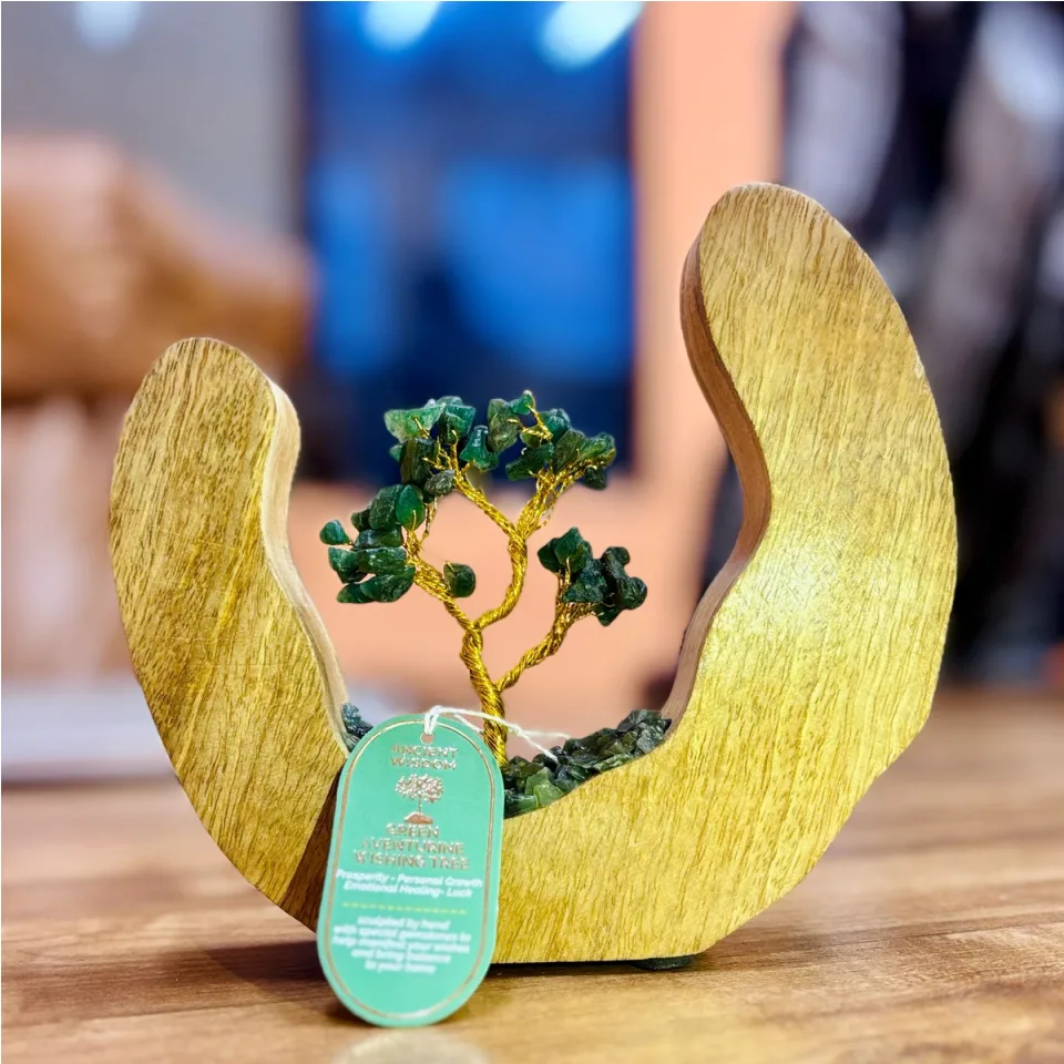 Jardin d'arbre en pierres, anneau ouvert en manguier : Anneau ouvert en manguier, aventurine verte, 60 éclats