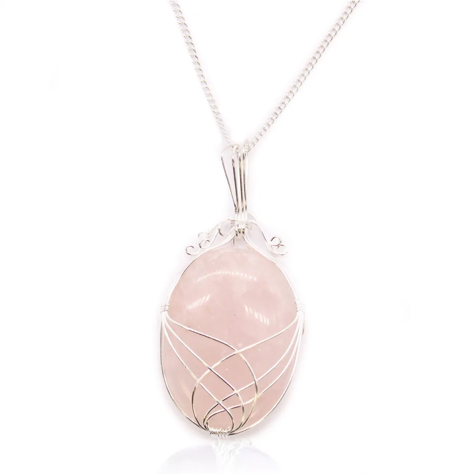 Collier spirale enroulée : quartz rose