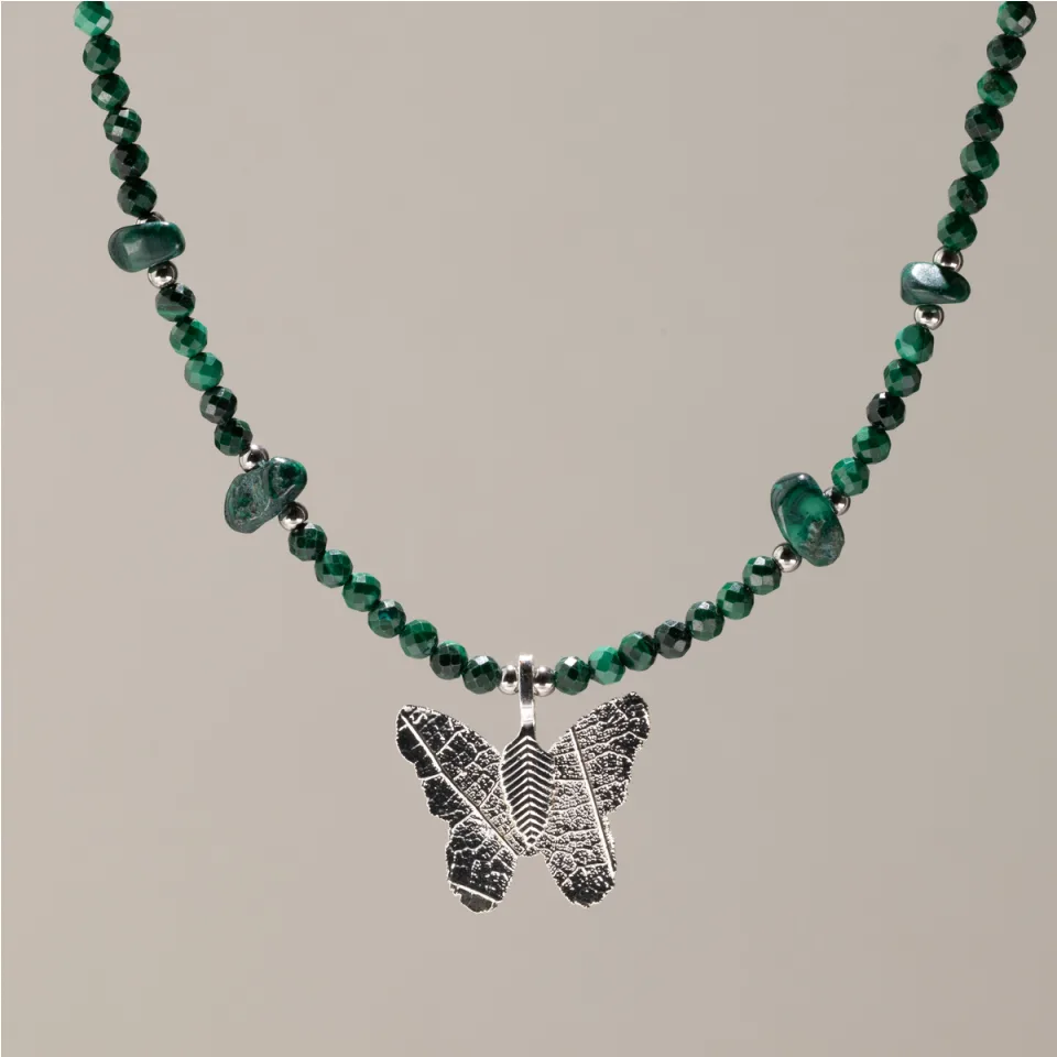 Colliers de pierres, pendentif papillon en vraie feuille : Malachite