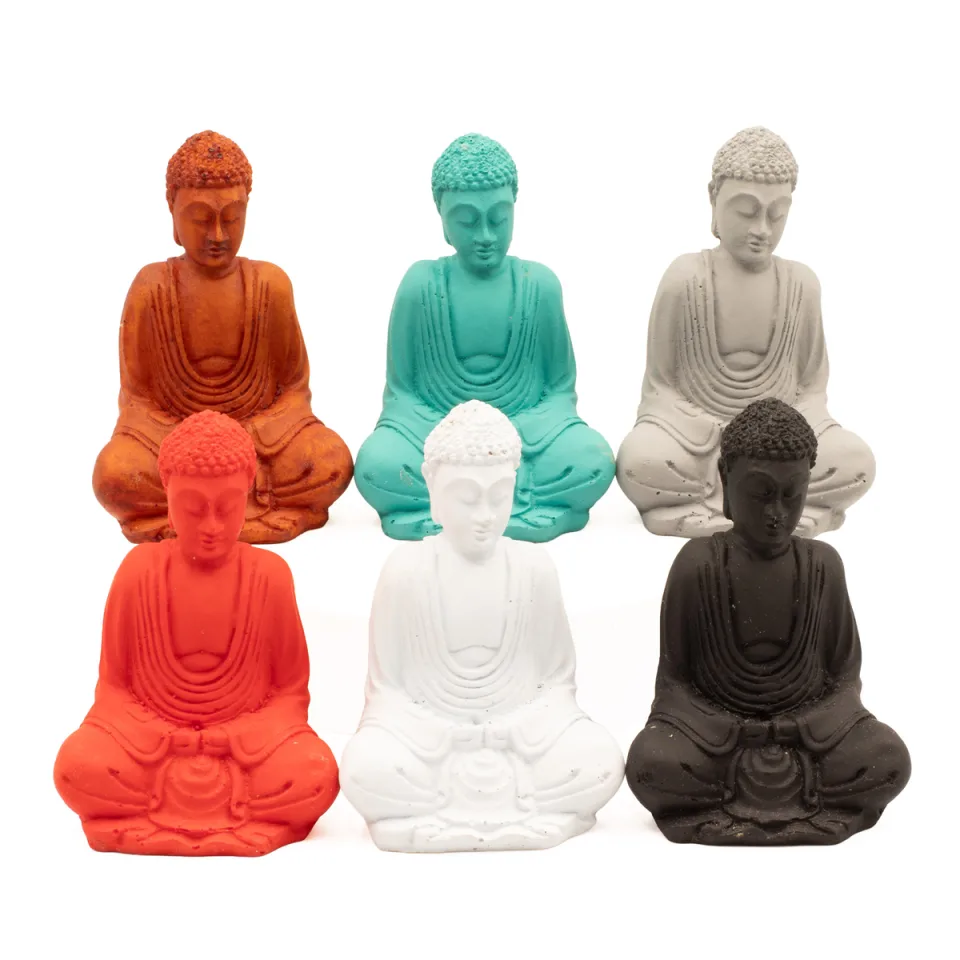 Petit Bouddha en résine peinte à la main : mat (couleurs assorties)