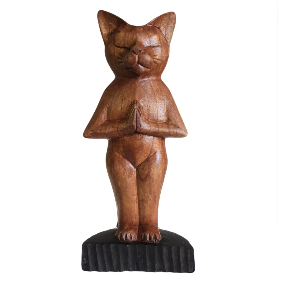 Chats de yoga sculptés : Debout