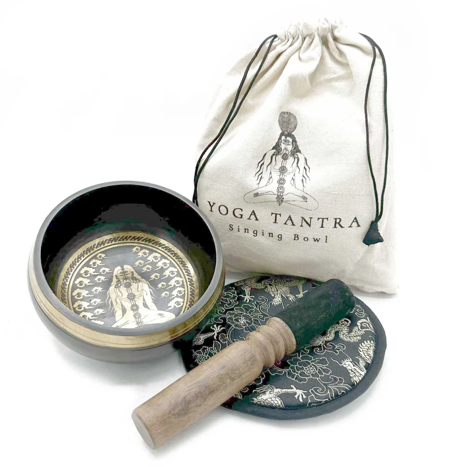 Coffret cadeau bol martelé et gravé, 14 cm : yogi