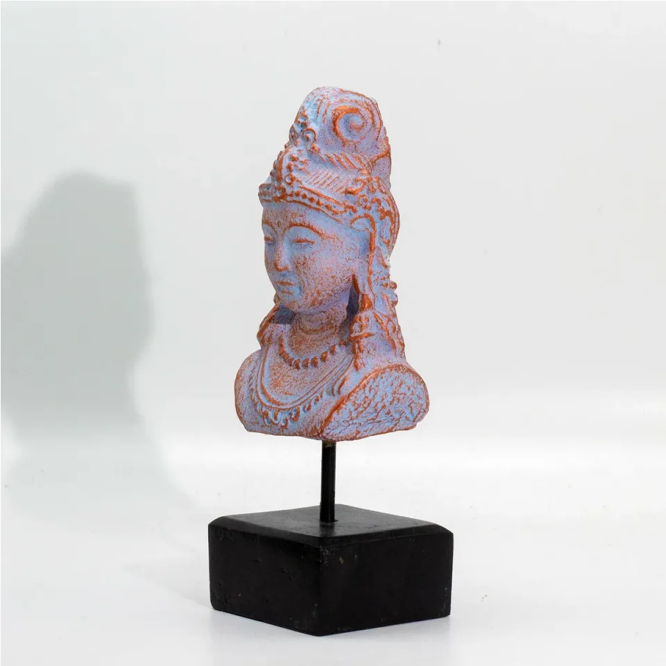 Princesse javanaise porte-bonheur sur socle : bleu cuivré