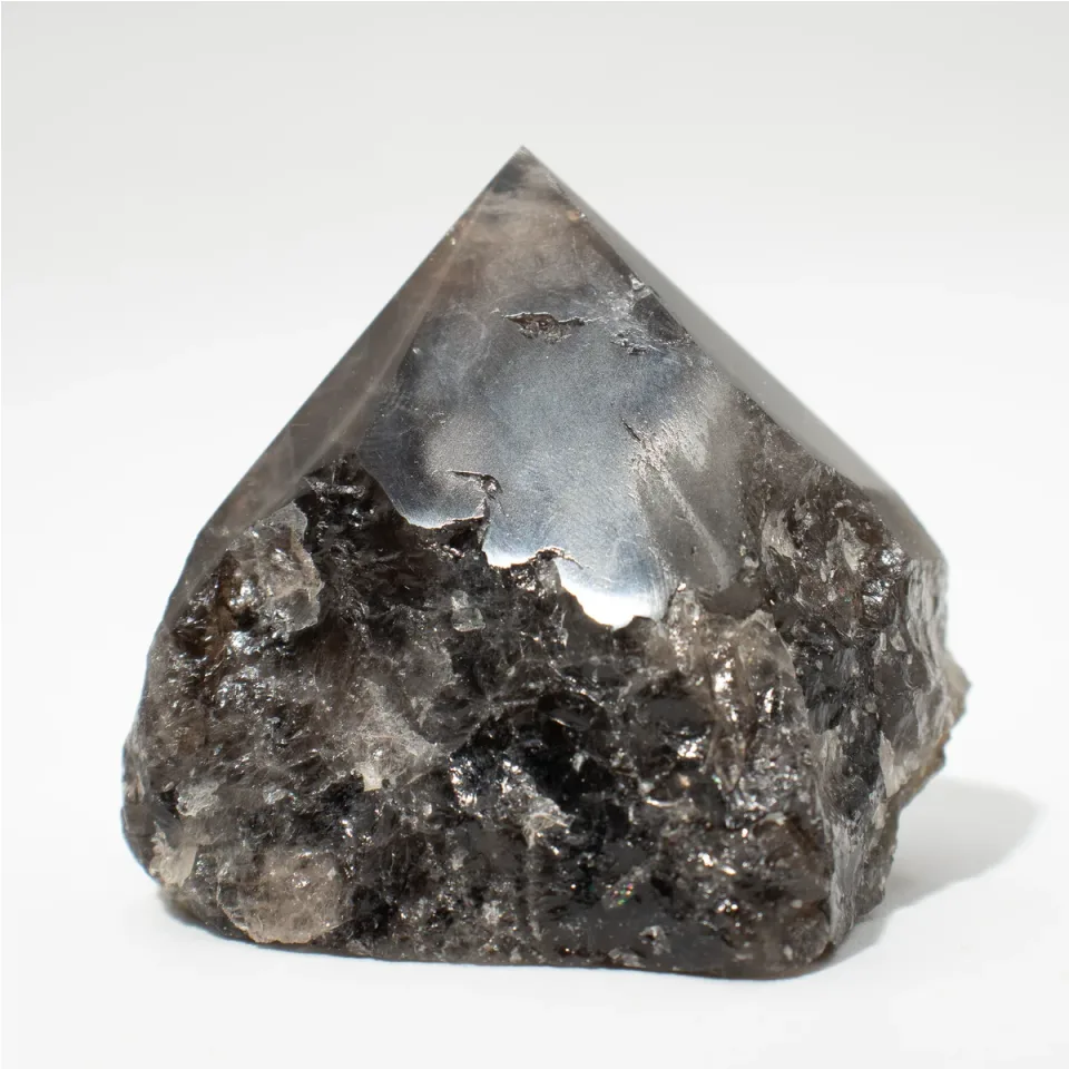 Pointes polies de choix : quartz fumé (environ 5-6 pièces)