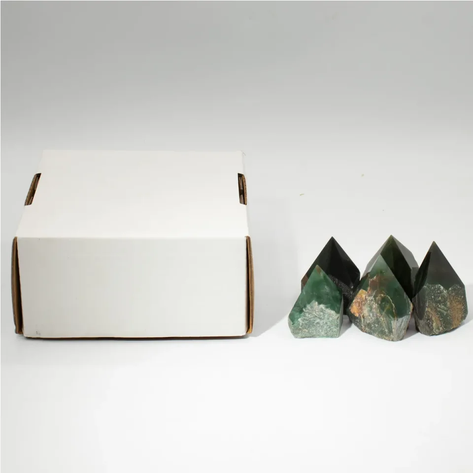 Pointes polies de choix : aventurine verte (environ 5-6 pièces)