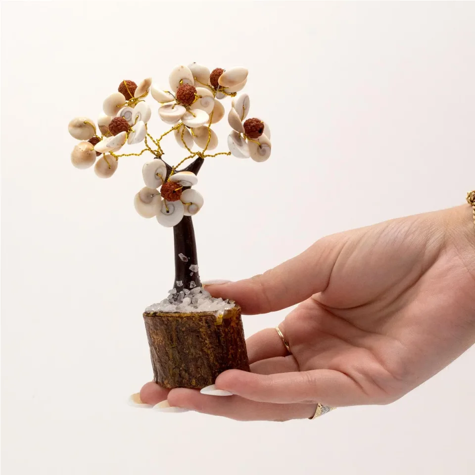 Arbres en pierres de Gomati (chakra) : Arbre moyen de pierres de Gomati avec rudraksha (45 pierres)