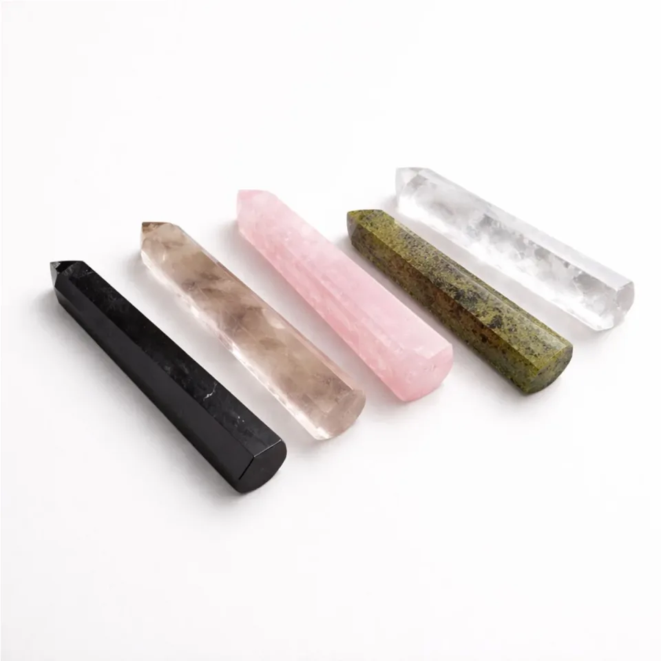 Obélisque à six faces en pierre naturelle : environ 11 cm, quartz rose