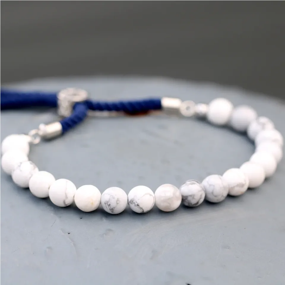 Bracelets cordon coulissants en pierres : Bracelet cordon bleu marine, howlite blanche, plaqué argent 925