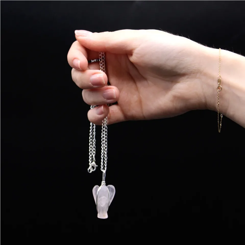 Pendentif en pierre sur chaîne plaquée argent, Ange gardien : quartz rose