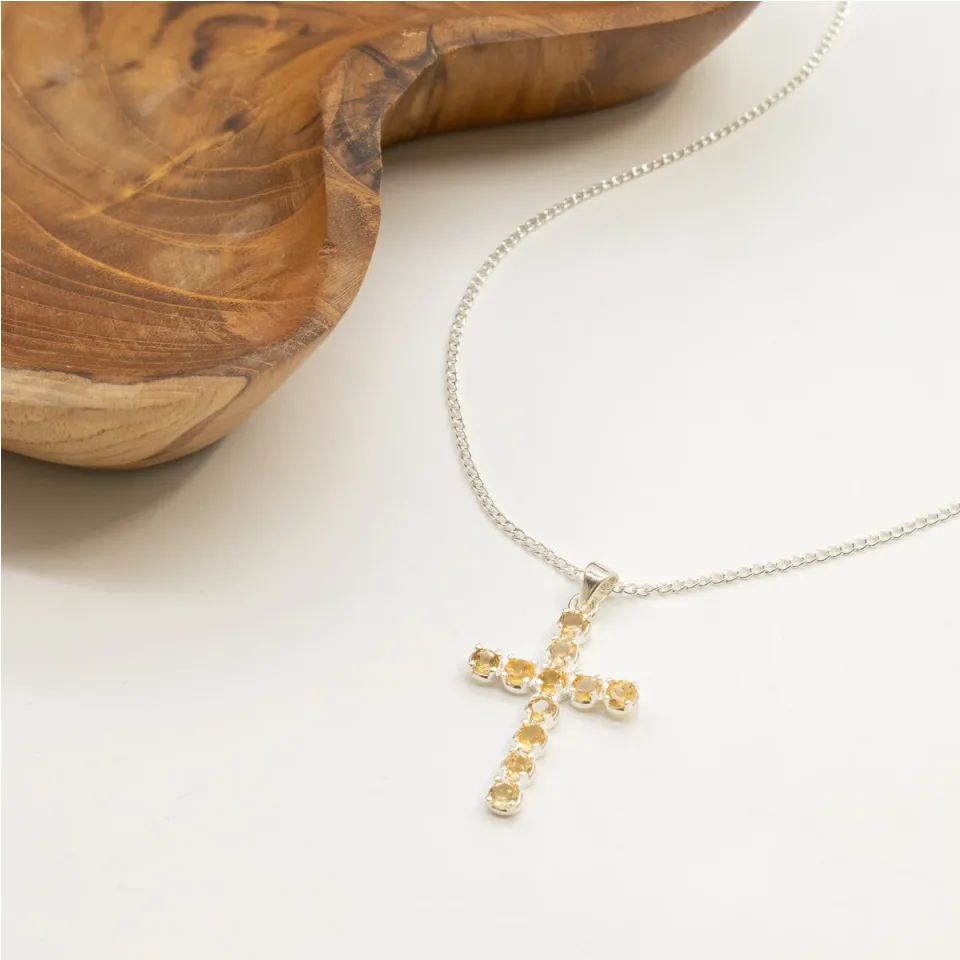 Pendentif croix en pierre sur chaîne : Sur chaîne : croix en citrine