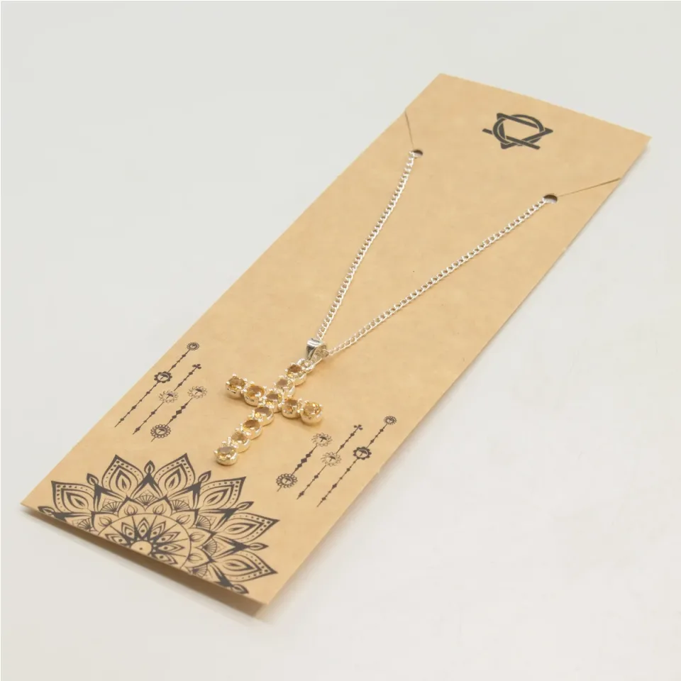 Pendentif croix en pierre sur chaîne : Sur chaîne : croix en citrine