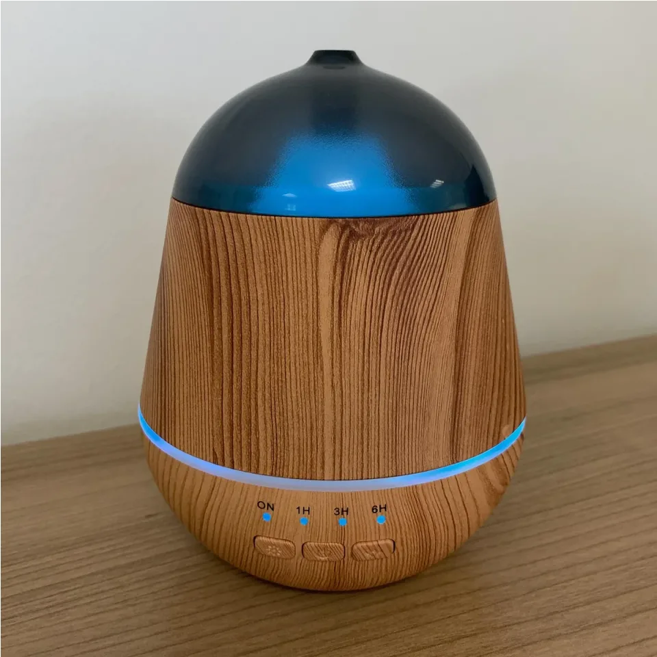 Atomiseur Marseille, USB, lumière colorée et minuteur : Modèle unique