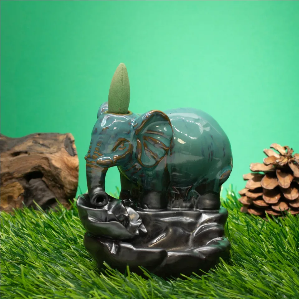 Brûleur d'encens à reflux en céramique, Éléphant au bassin : Modèle unique