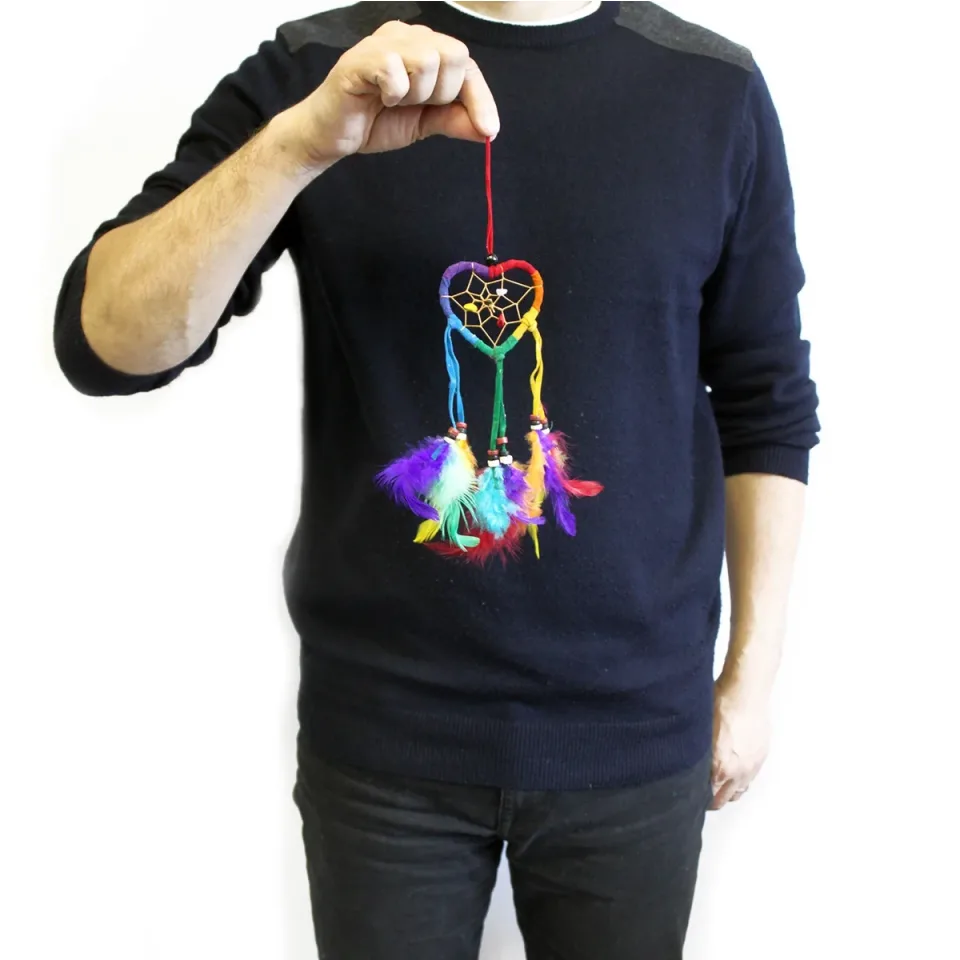 Attrape-rêves balinais en plumes, Petit cœur, arc-en-ciel : Modèle unique