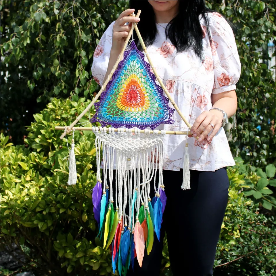 Attrape-rêves balinais en plumes, Grand multi-pyramide : Modèle unique