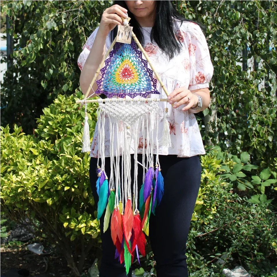 Attrape-rêves balinais en plumes, Multi-pyramide moyen : Modèle unique
