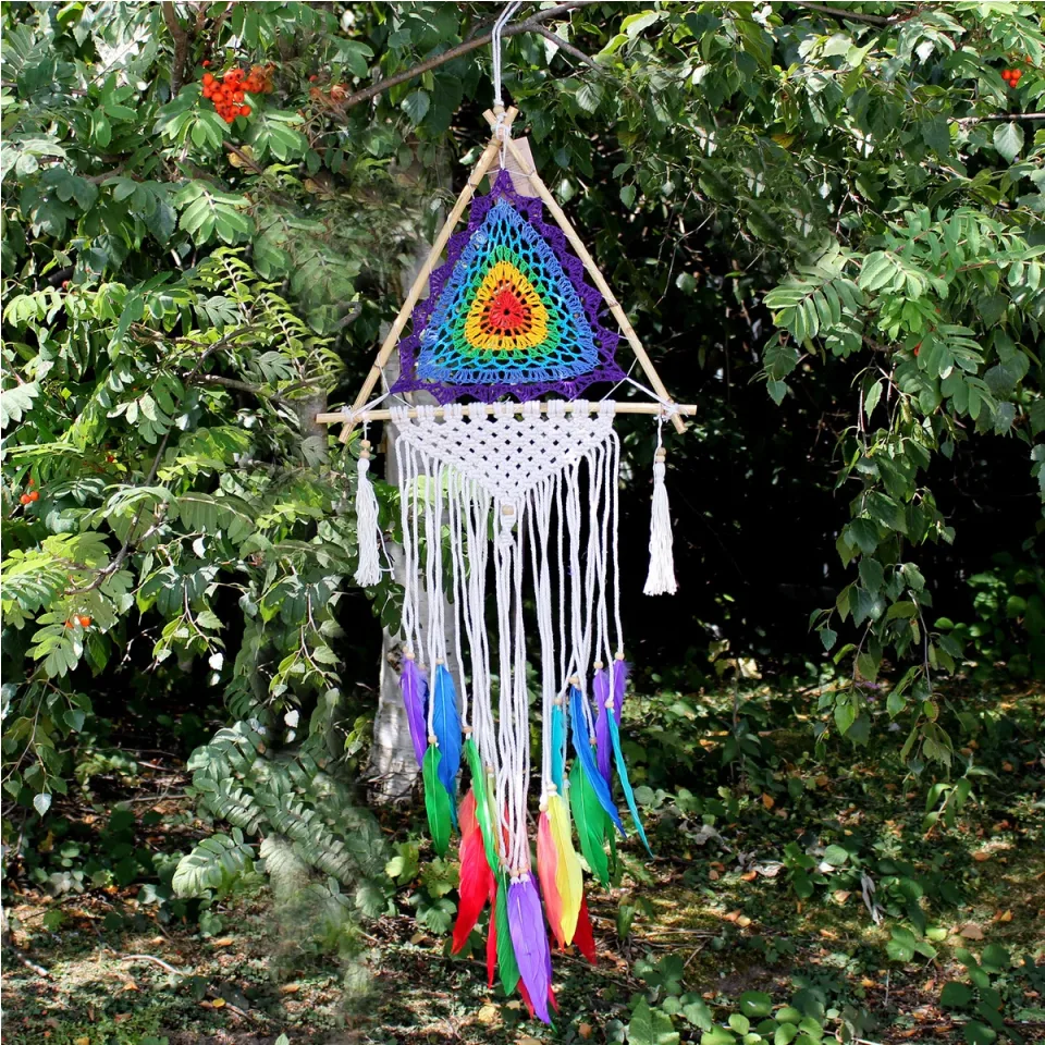 Attrape-rêves balinais en plumes, Multi-pyramide moyen : Modèle unique