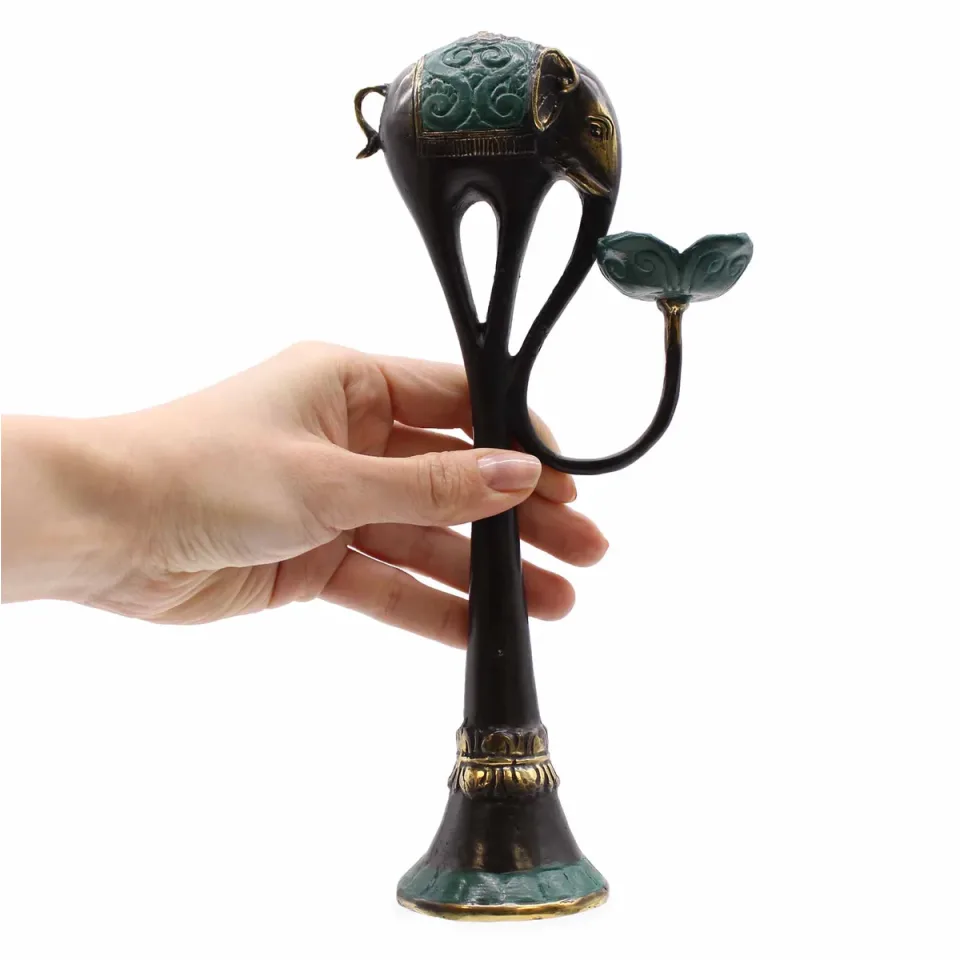 Grand éléphant, porte-bougie ou porte-encens : Modèle unique