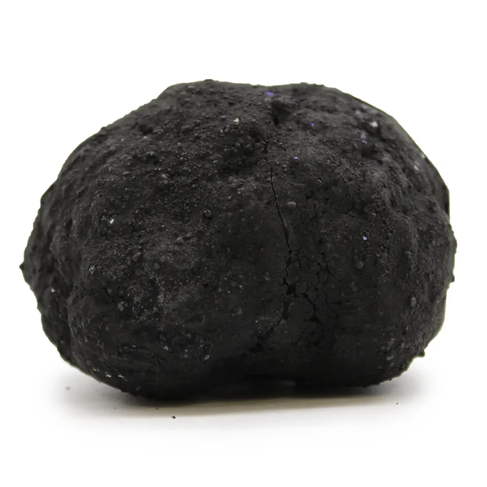 Géode de calcite colorée sur roche noire, bleu : Modèle unique