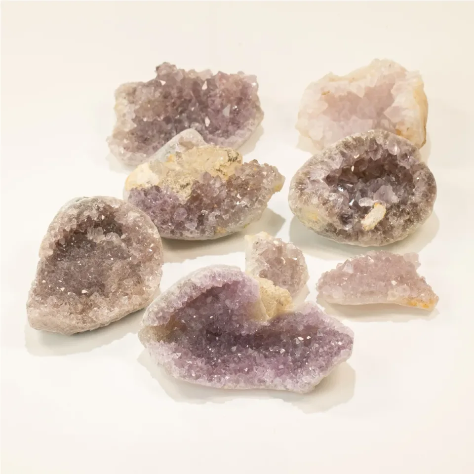 Petites géodes d'améthyste assorties, 3-5 cm (environ 1 kg, 4 à 6 pièces) : Modèle unique