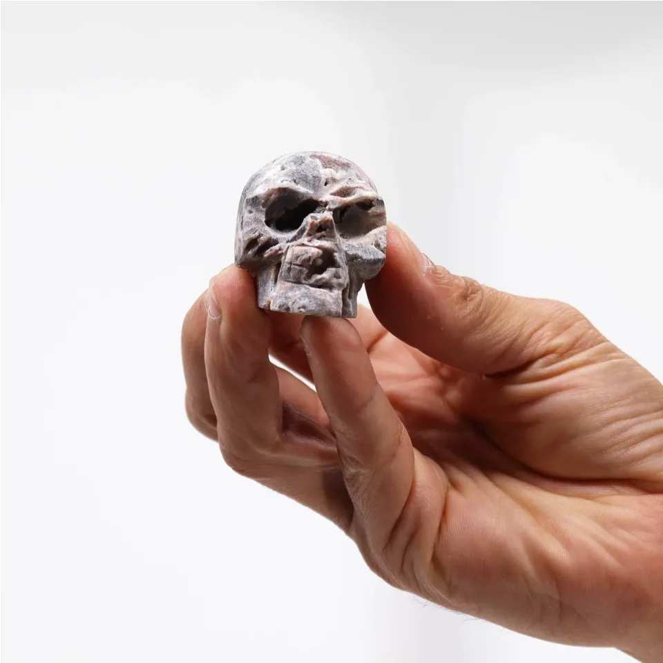 Crâne en calcite sculptée (environ 4,5 cm) : Modèle unique