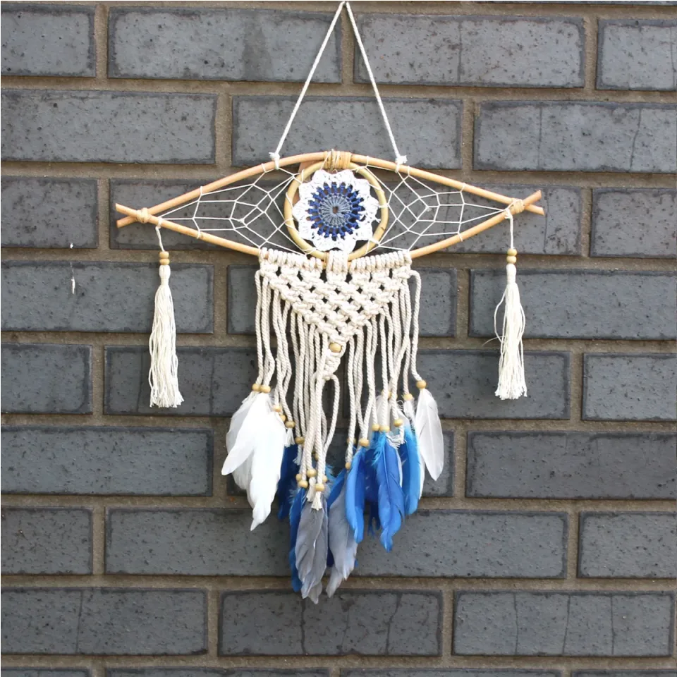 Petit œil en macramé, coloris assortis : Modèle unique