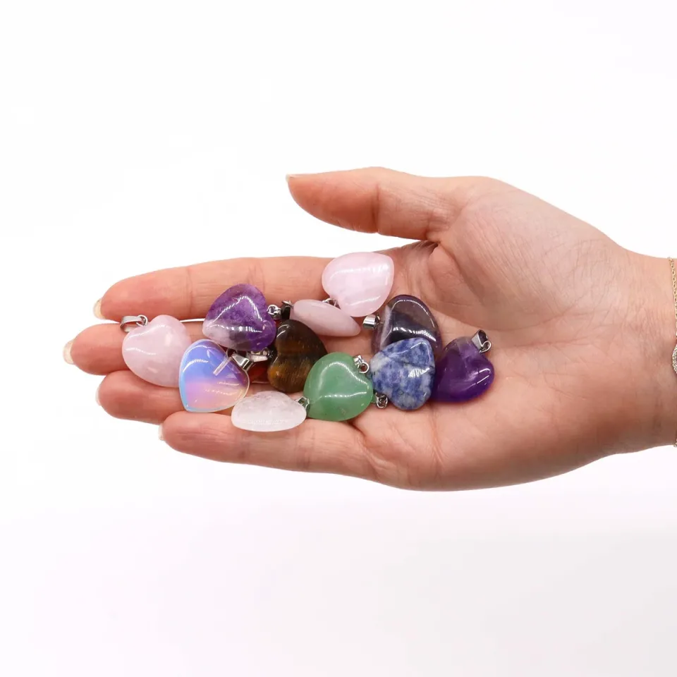 Pendentifs en pierre, Cœurs (lot de 12) : Modèle unique