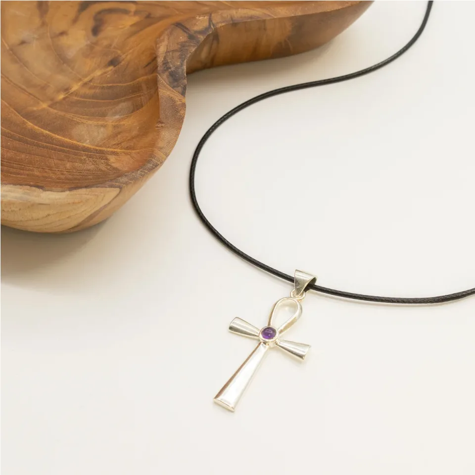 Sur cordon : ankh, symbole de vie éternelle : Modèle unique