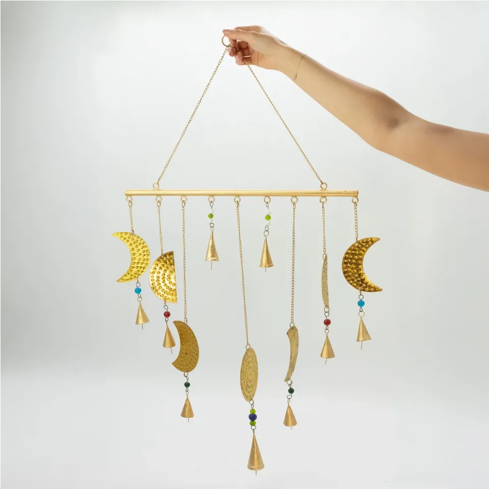 Carillon éolien indien, Carillon phases de lune en laiton, 43 x 40 cm : Modèle unique