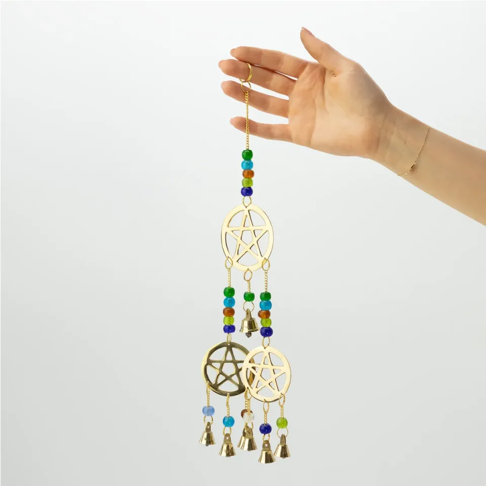 Carillon éolien indien, Tri-pentagramme en laiton, 7 cloches, 9,5 x 32 cm : Modèle unique