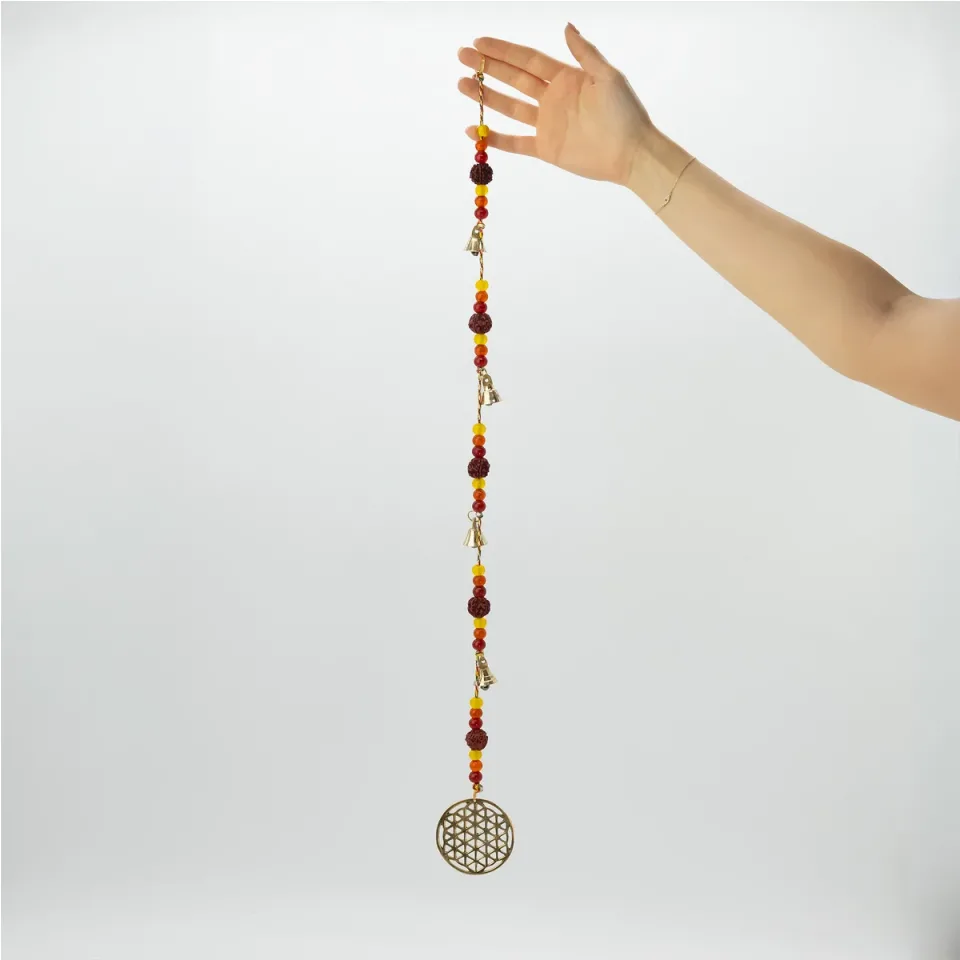 Carillon éolien indien, Fleur de vie en laiton avec perles de rudraksha, cloches sur cordon, 6 x 63 cm : Modèle unique
