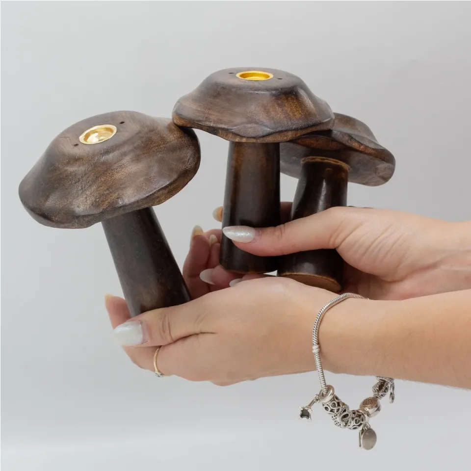 Lot de 3 champignons plats pour cônes (13, 12, 11 cm) : Modèle unique