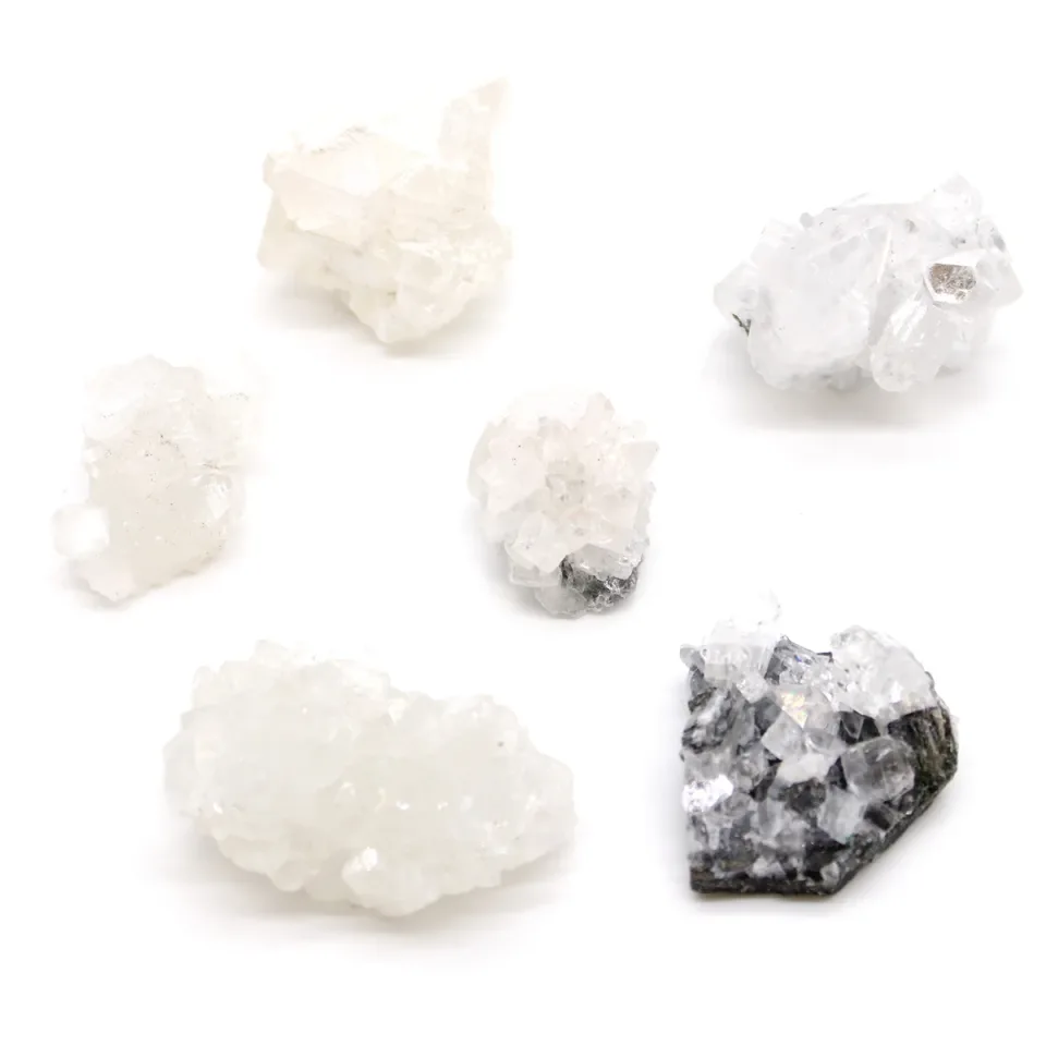 Amas d'apophyllite blanche (20 à 30 mm) : Modèle unique