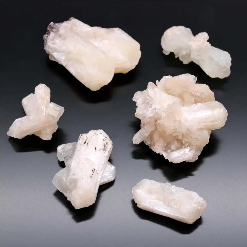 Stilbite avec apophyllite (20 à 30 mm) : Modèle unique