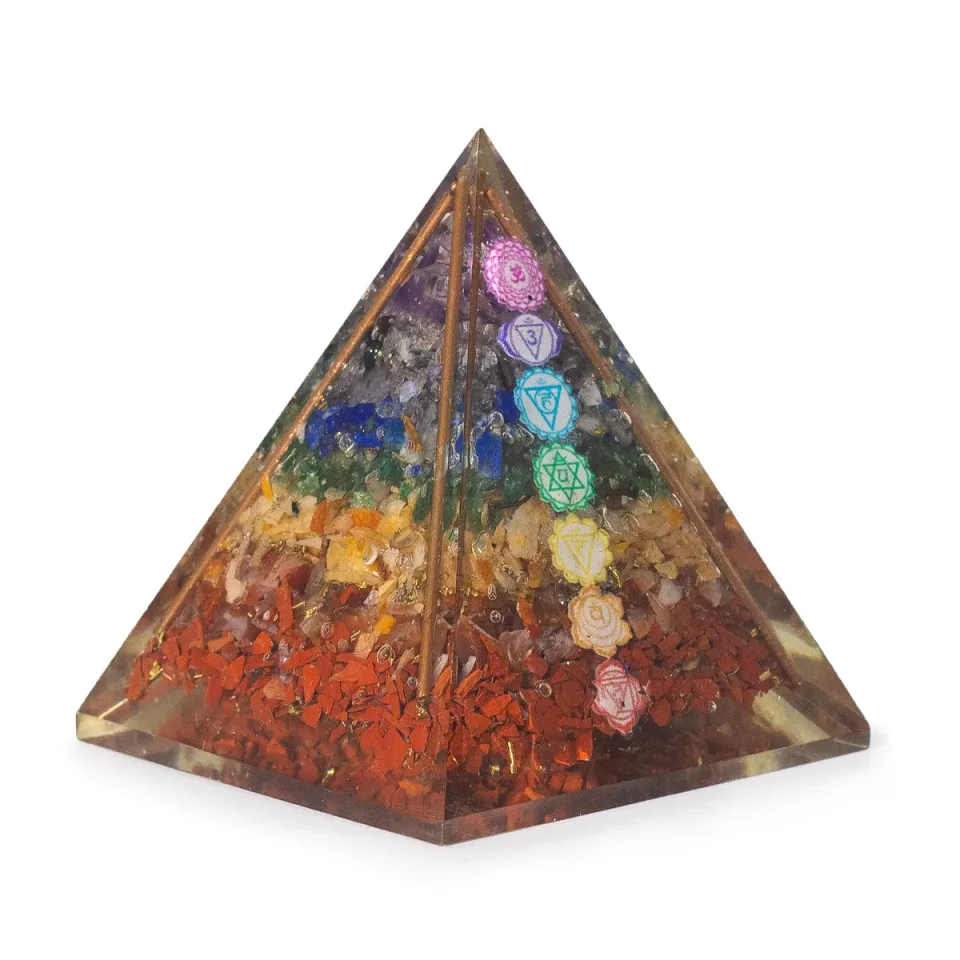 Pyramide moyenne 7 x 6 cm, barres de cuivre, 7 chakras : Modèle unique