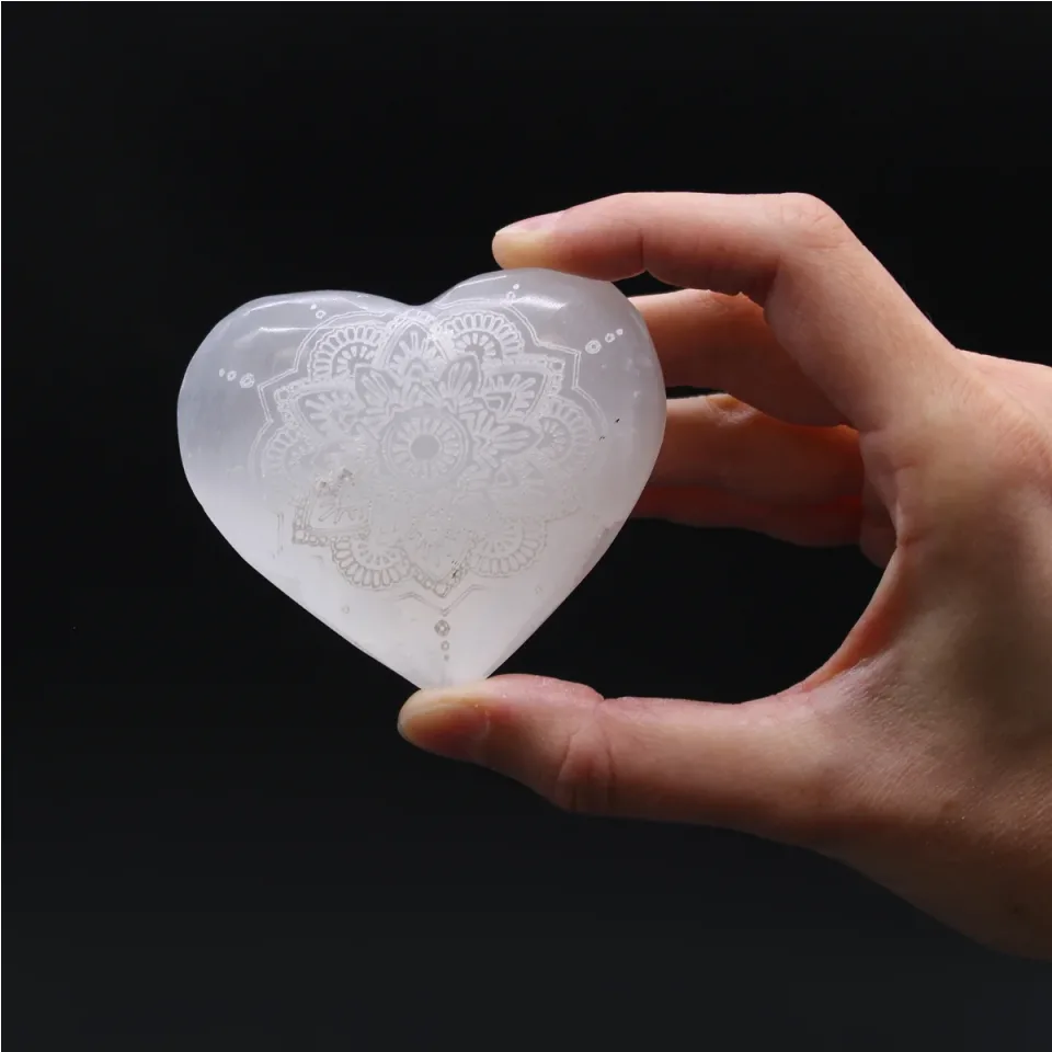 Cœur gravé de mandala, 7 à 8 cm : Modèle unique
