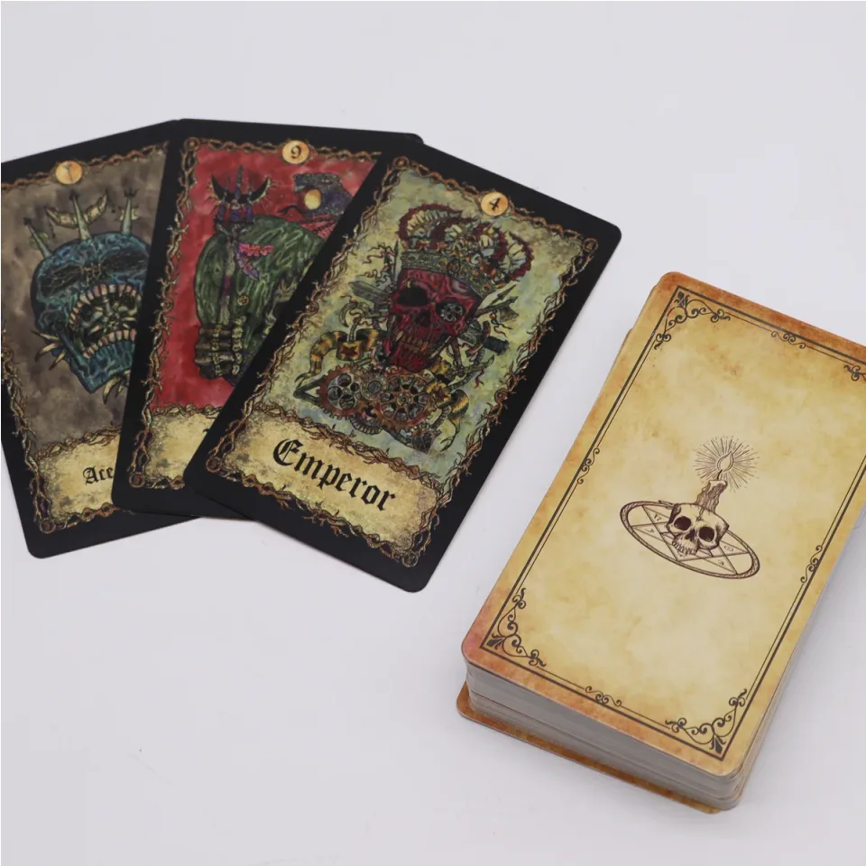 Tarot avec livret, arcanes Requiem : Modèle unique