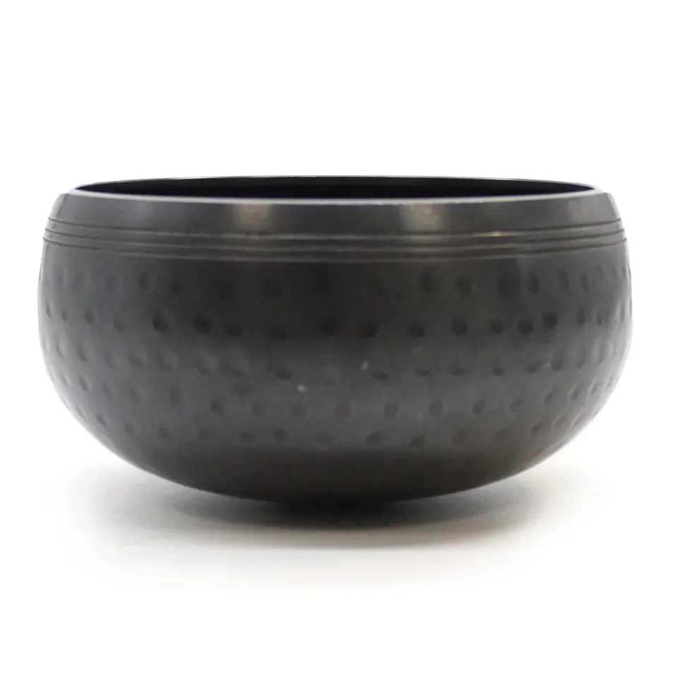 Petit bol martelé noir, 14 cm : Modèle unique