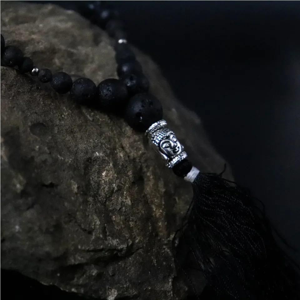 Collier en pierre de lave de Bali, Modèle 1, ancrage : Modèle unique