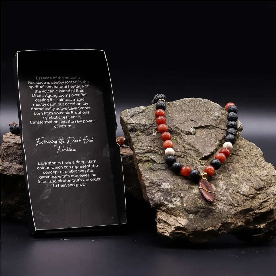 Collier en pierre de lave de Bali, Modèle 6, protection : Modèle unique