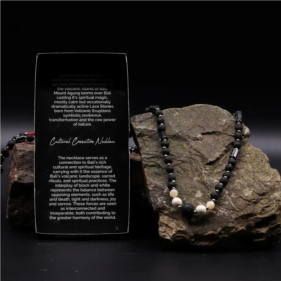 Collier en pierre de lave de Bali, Modèle 9, culture : Modèle unique