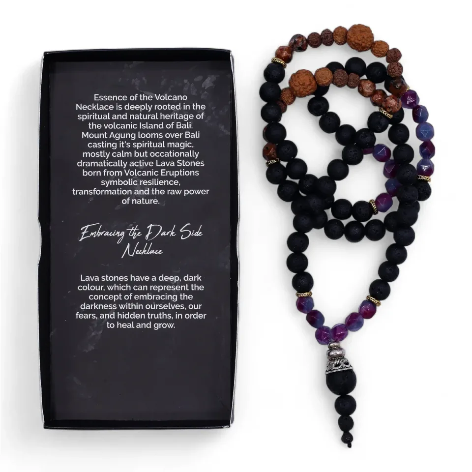 Collier en pierre de lave de Bali, Modèle 10, côté sombre : Modèle unique