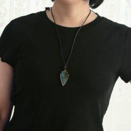 Collier Labradorite « Flèche » Bijoux pierre naturelle Collier pierre naturelle