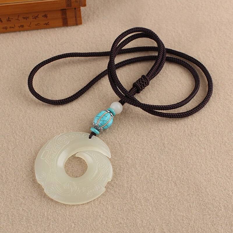 Vintage Afghan White Stones Dragon Pendant Pendant Long Necklace, Delicate Men and Women Versatile Sweater Chain Accessories Non classé