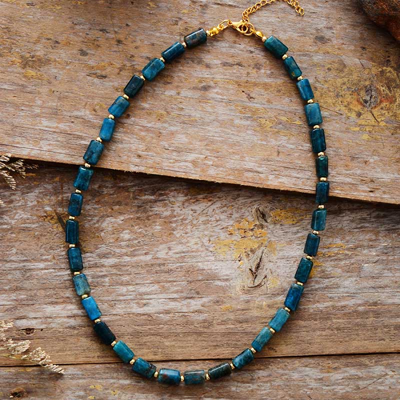 Collier en pierre naturelle d'apatite