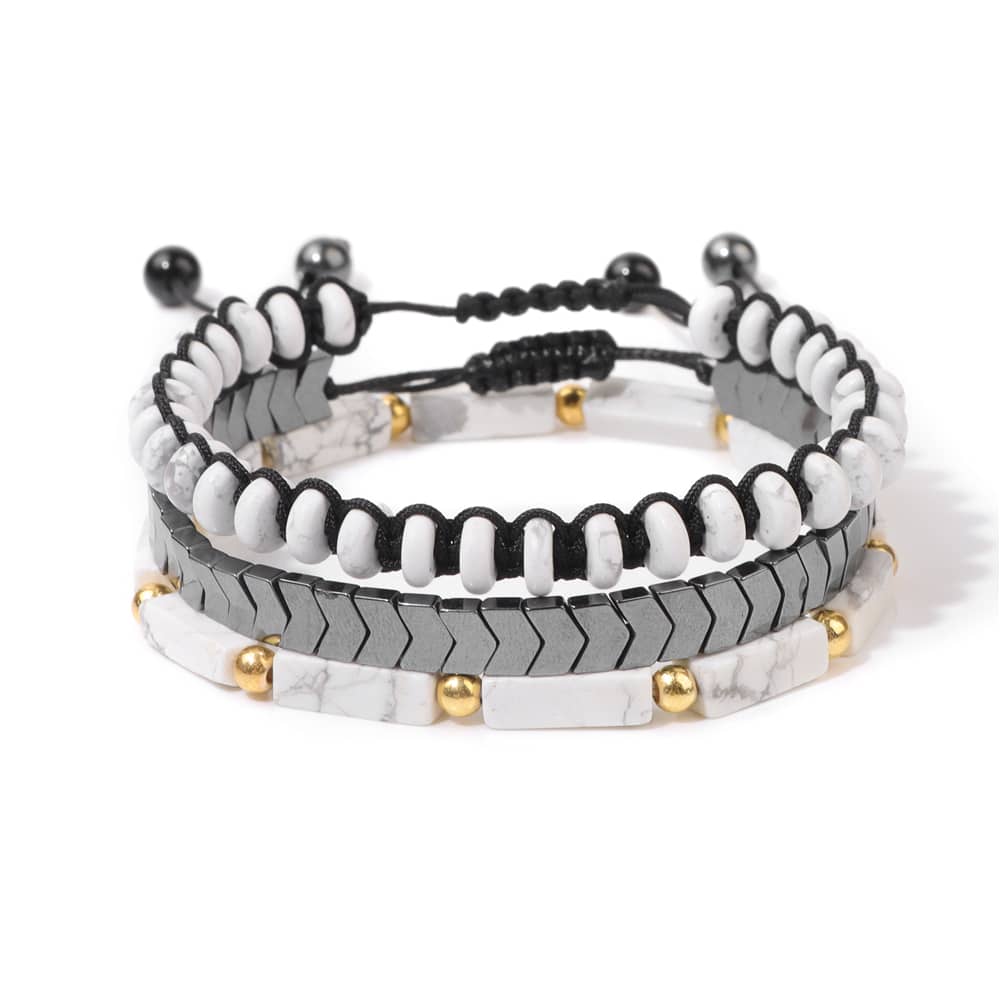 Bracelets tressés en pierre naturelle pour homme sur fond blanc