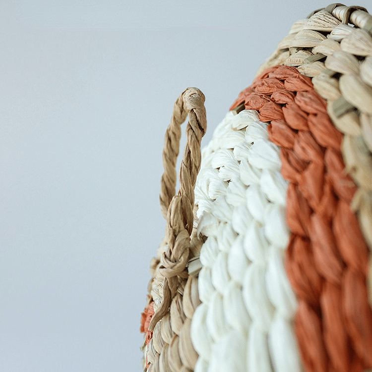 Décoration suspendue en rotin tissée à la main – Image 2