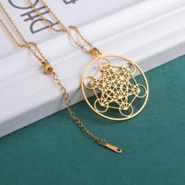 Collier Pierre Naturelle avec Pendentif à Design Géométrique en Acier Inoxydable