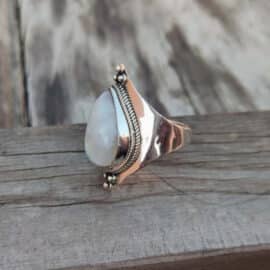 Bague Pierre Naturelle en Pierre de Lune et Alliage de Zinc